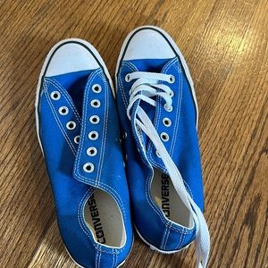 Blue Lowtop Converse